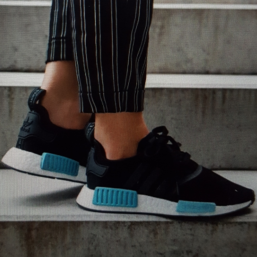 ADIDAS NMD R1 - Picture 7 of 7